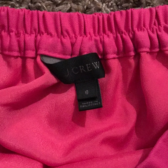 Pink ruffle skirt - Picture 2 of 3
